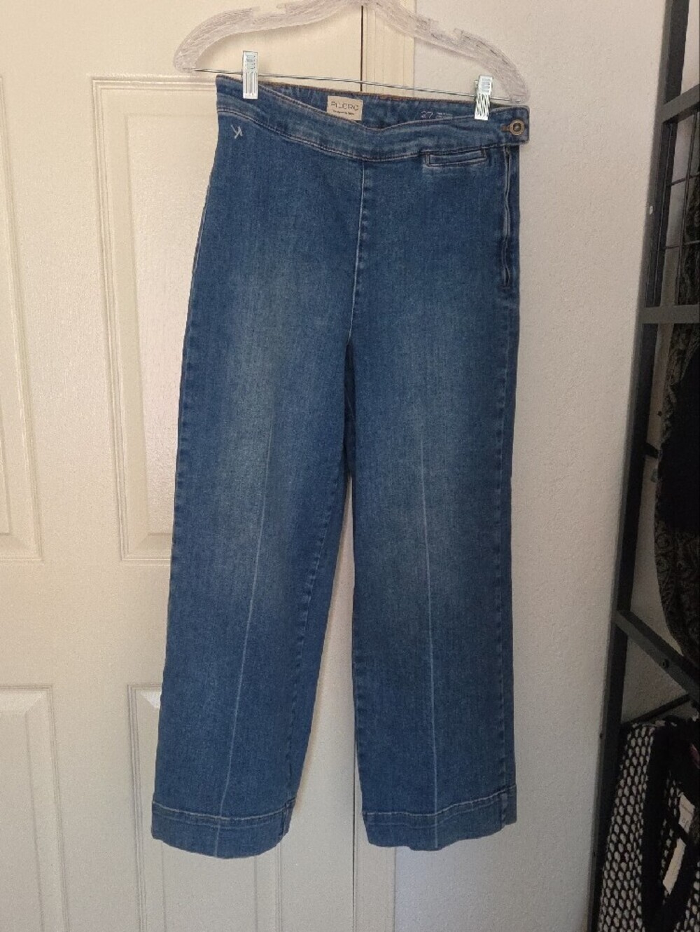 Pilcro Wide-Leg High-Rise Jeans in Blue Wash 27